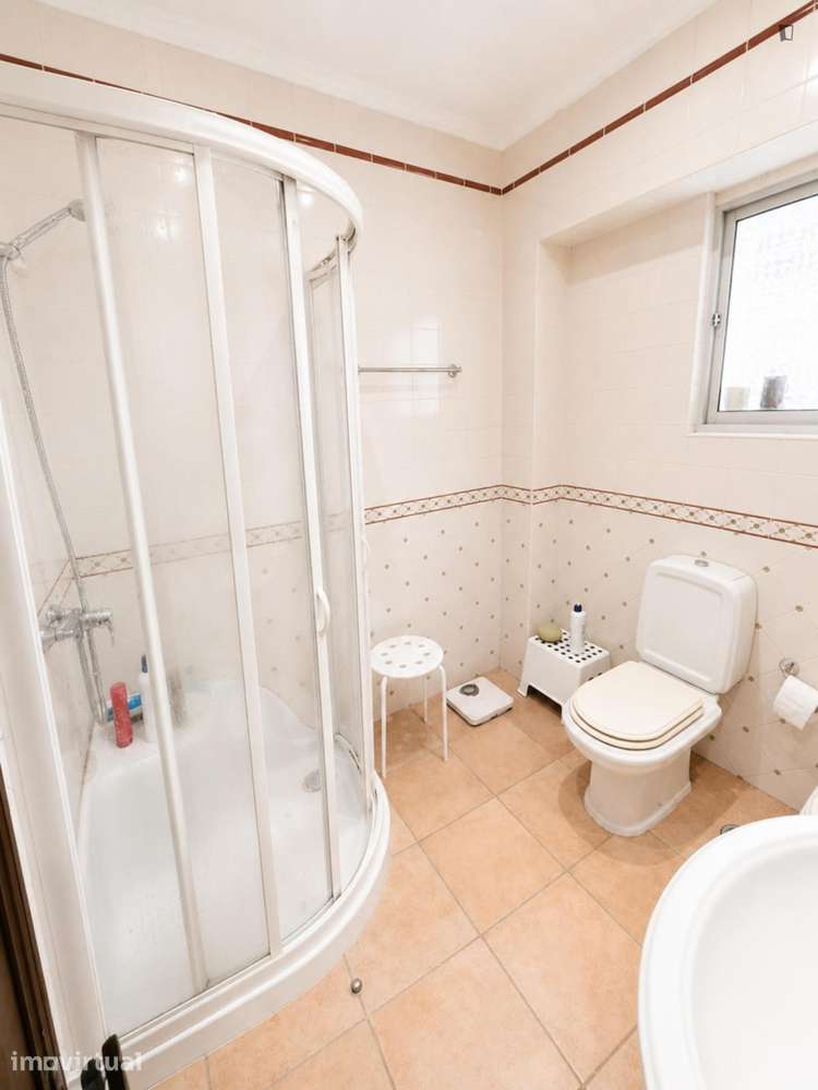 Quarto - localizado em Amadora Lisbon - Grande imagem: 4/7