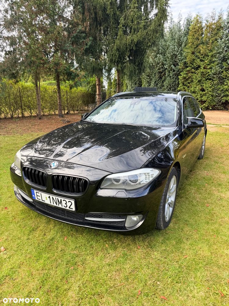 BMW Seria 5 2011 photo 2
