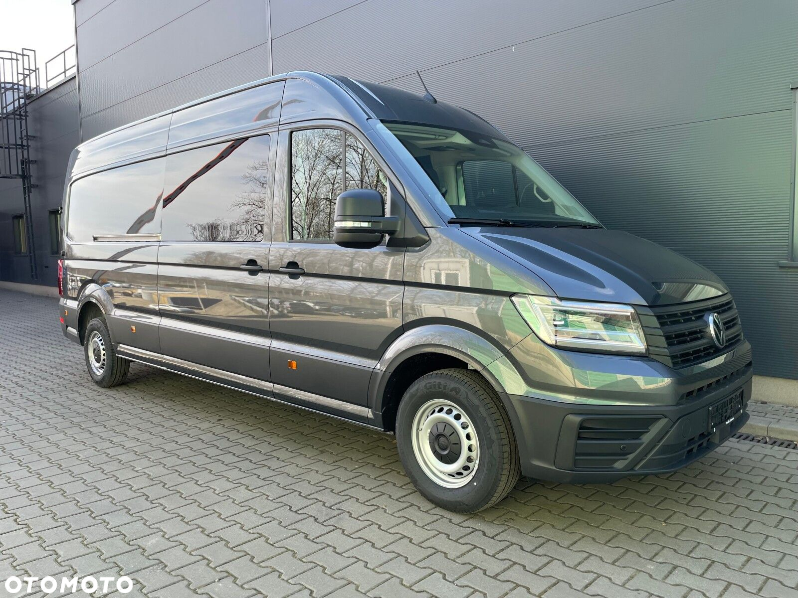 Volkswagen Crafter 35 2.0 TDI 140KM L4H3 3m 6bm - 4