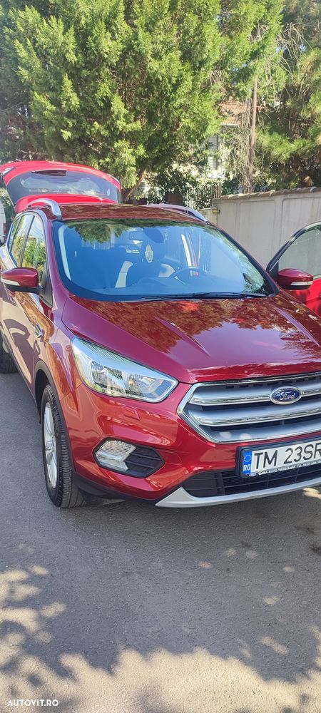 Ford Kuga - 1