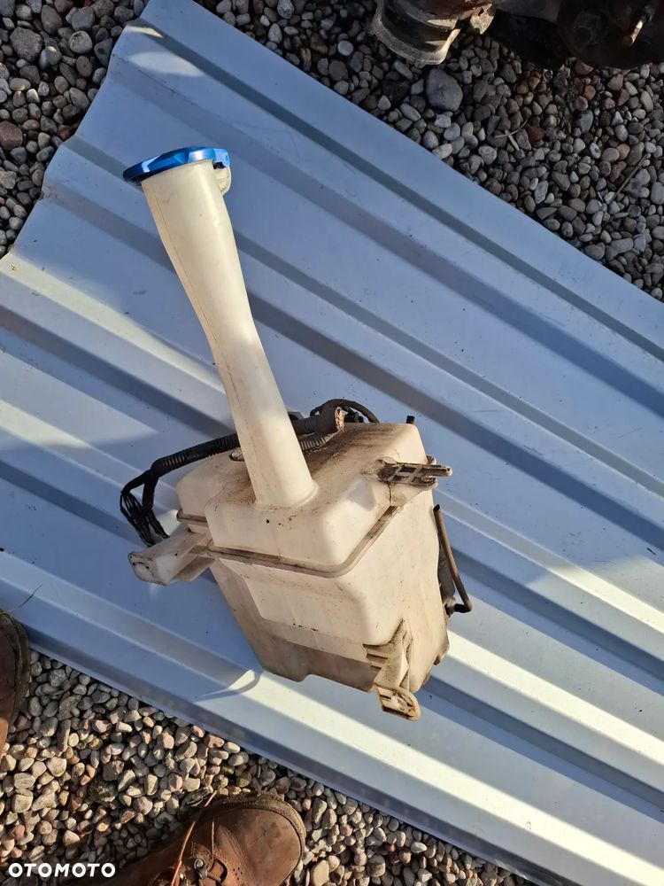 ZBIORNICZEK SPRYSKIWACZY KIA CEED 98610-1H000 98610-1H100 98610-1H200 - 1