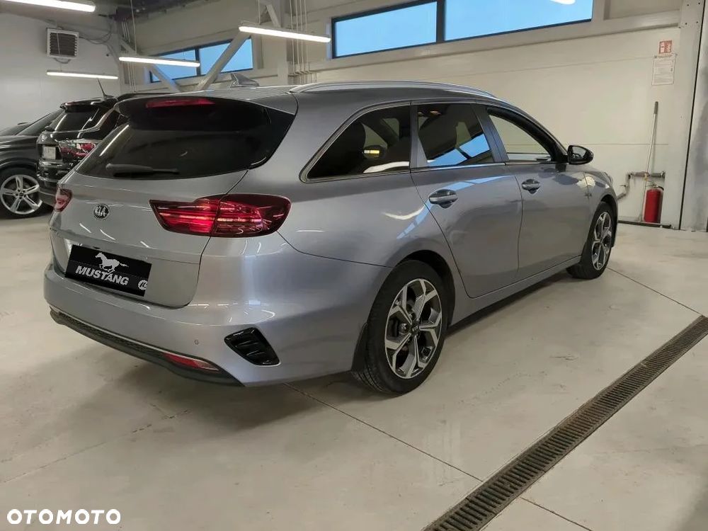 Kia Ceed 1.5 T-GDI Business Line DCT - 4