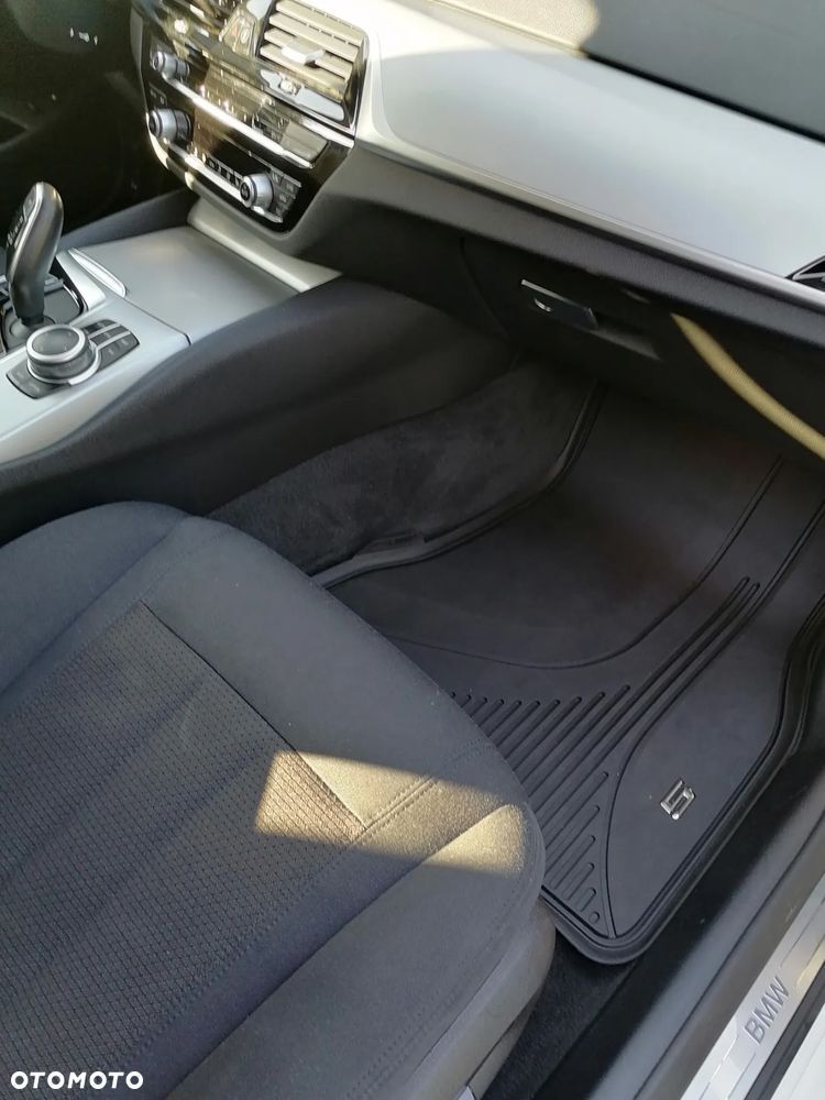 BMW Seria 5 - 23