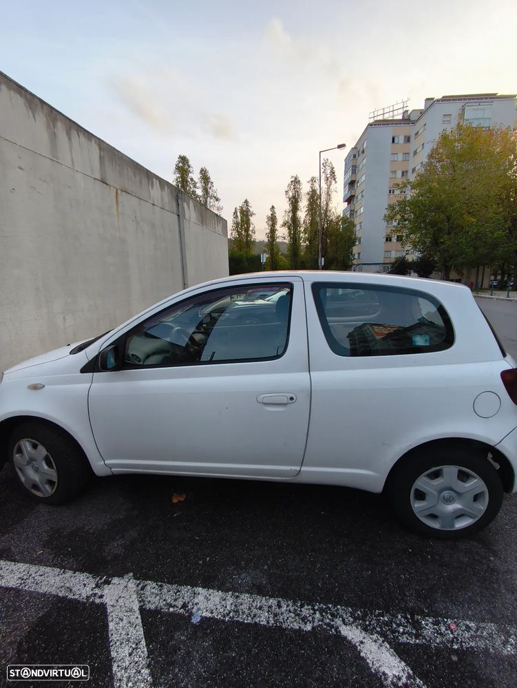 Toyota Yaris 1.4 D-4D Sol - 4