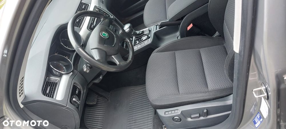 Skoda Superb 3.6 V6 4x4 DSG Elegance - 8