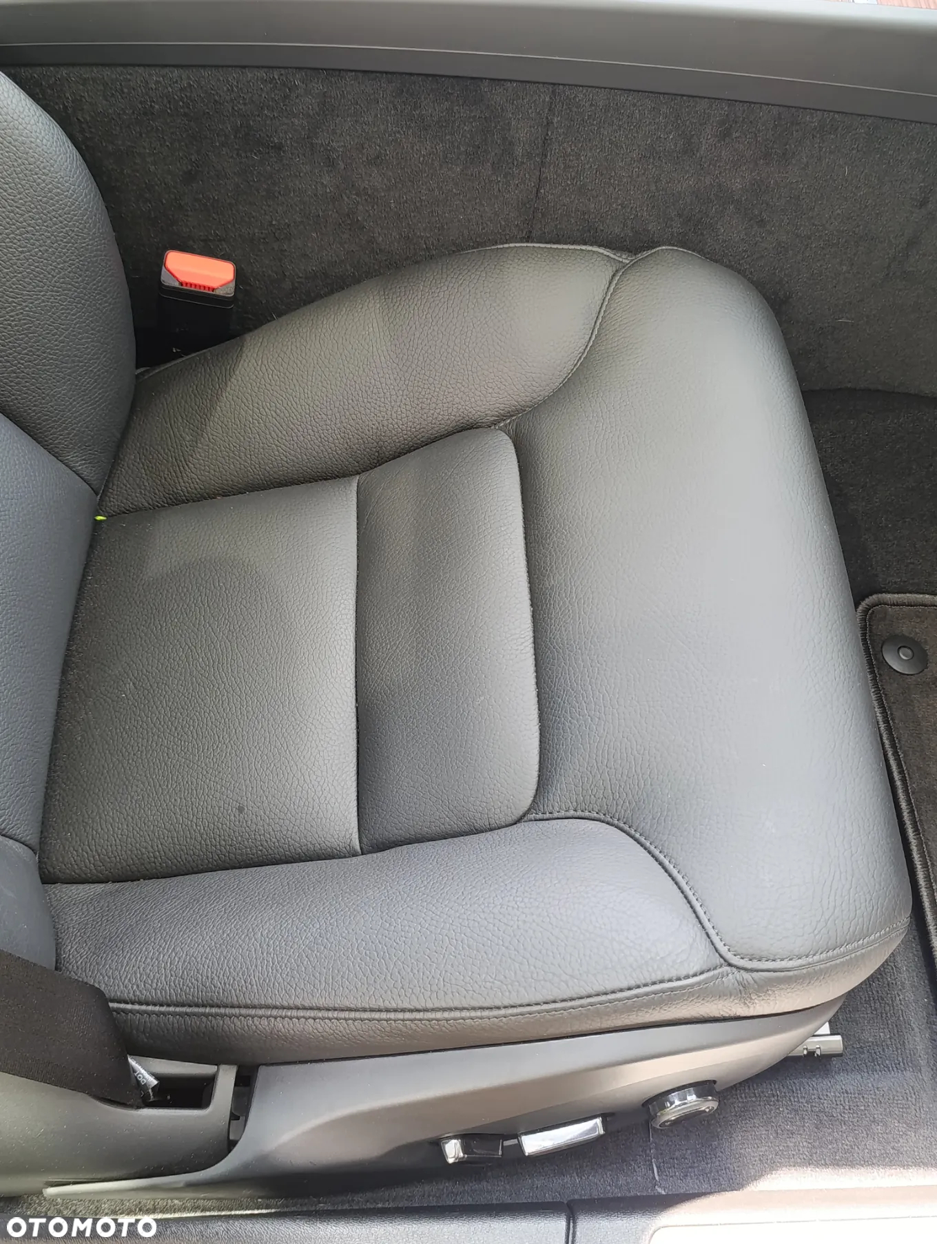 Volvo S60 B5 B AWD Plus Dark - 17