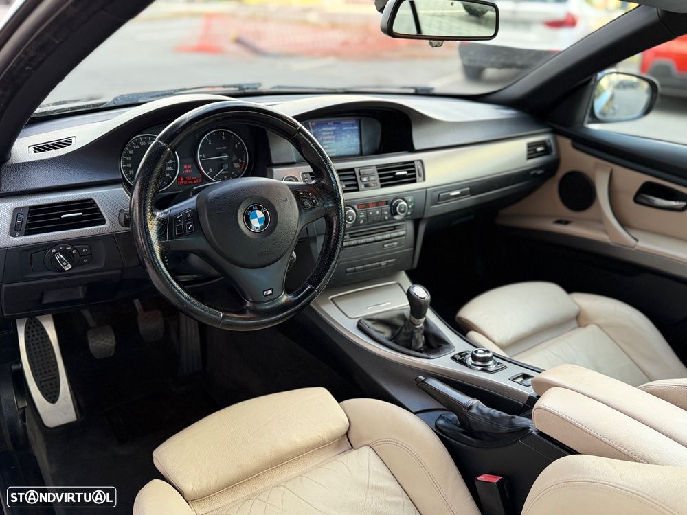 BMW 320 d Cabrio Intense - 23