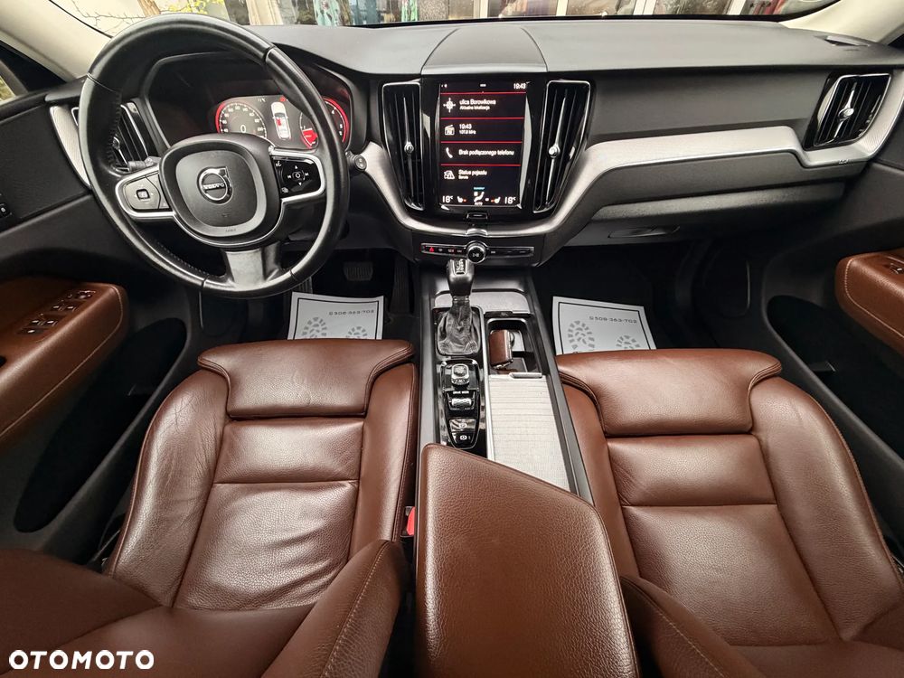 Volvo XC 60 D4 AWD Geartronic RDesign - 8