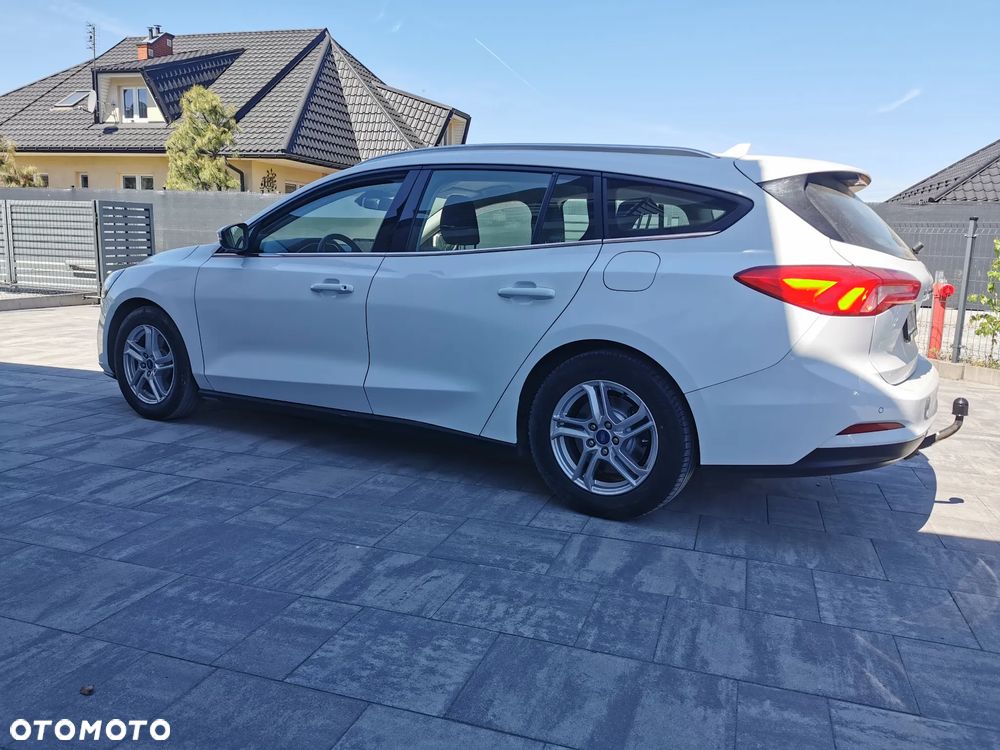Ford Focus 1.6 FF Titanium - 4