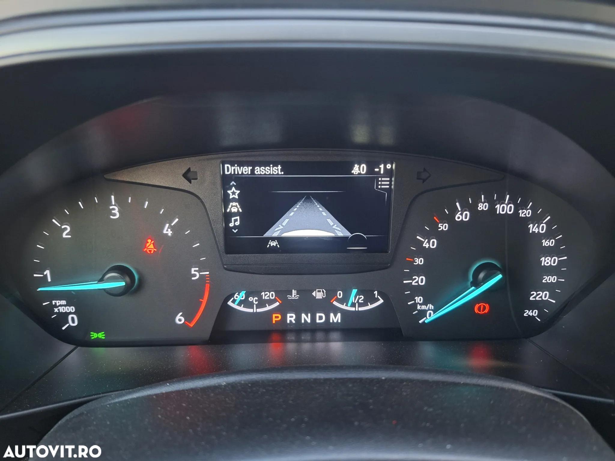 Ford Focus 1.5 TDCi Powershift Titanium - 15