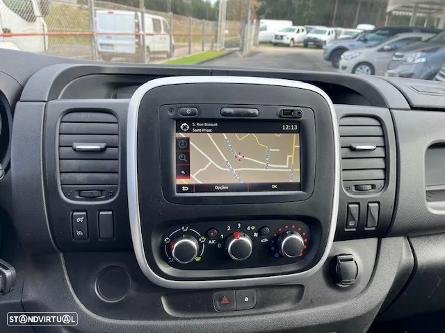 Renault TRAFIC LONGA 2.0 120cv - 11