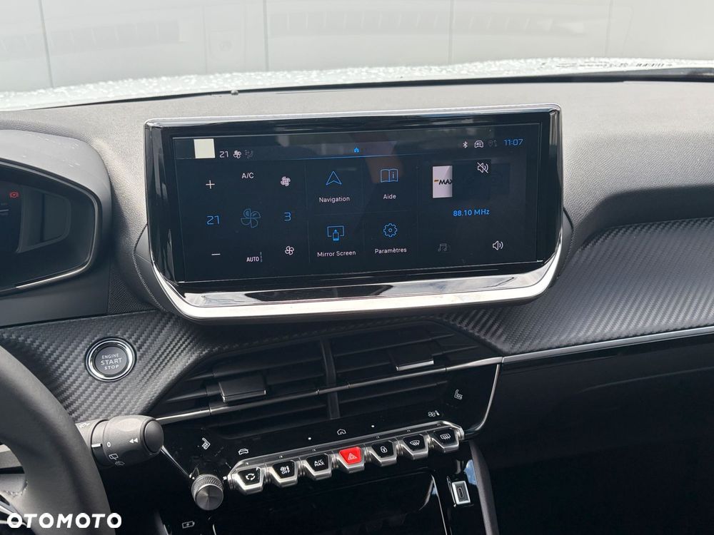 Peugeot 2008 PureTech mHEV Allure e-DCS6 - 17