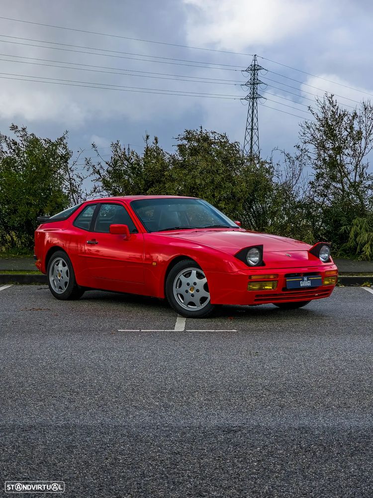 Porsche 944 Turbo - 7