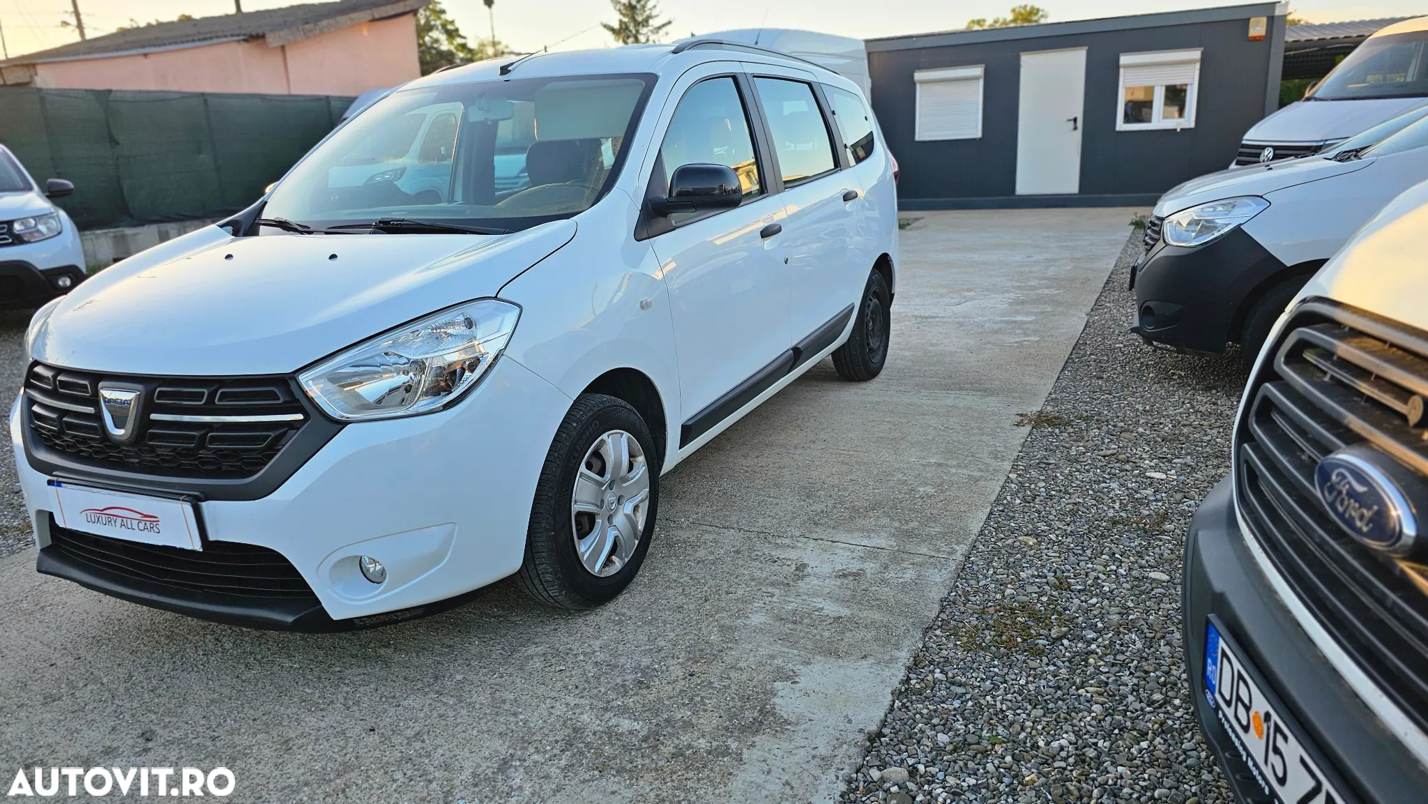 Dacia Lodgy 1.6 SCe Laureate - 3
