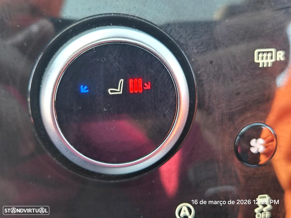 Land Rover Discovery Sport - 28