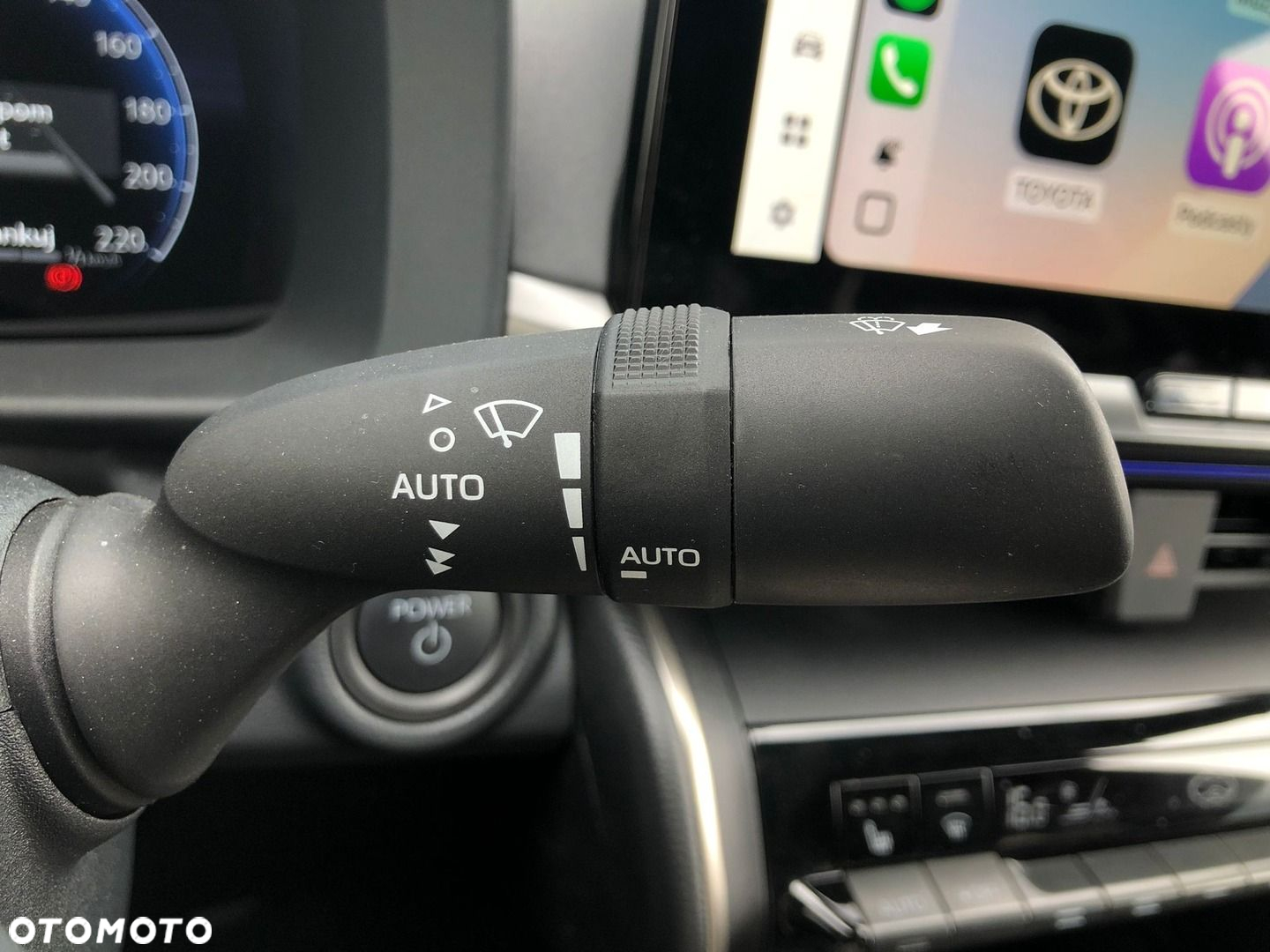 Toyota C-HR - 32