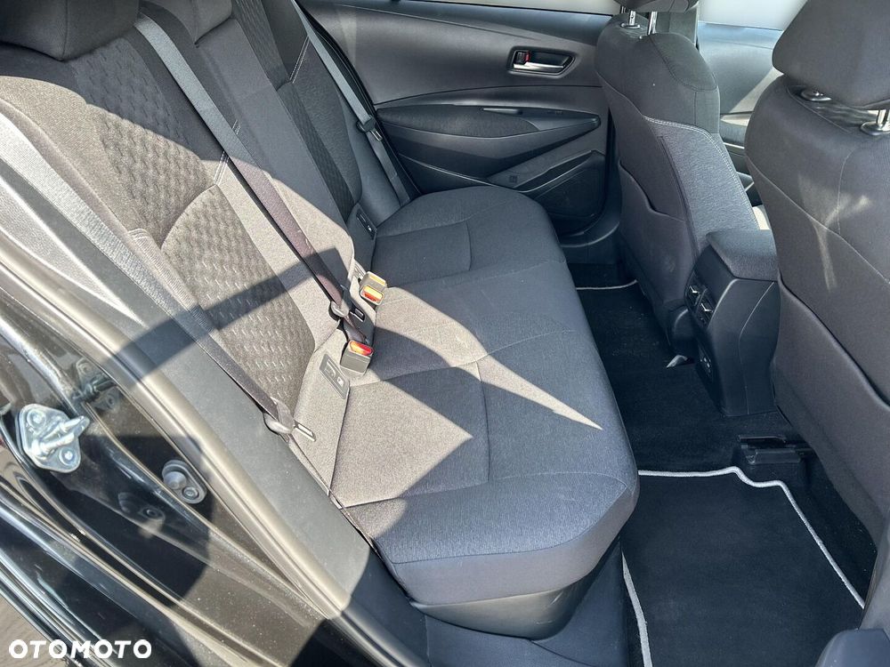 Toyota Corolla 1.8 Hybrid Style - 17