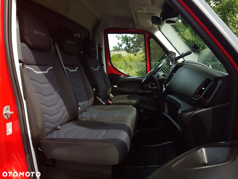 Iveco 50C18 DAILY 12EP PLANDEKA FIRANKA 5,11x2,45x2,35 SPANIE 3500 KG SKRZYNIA ŁADUNKOWA PAKA KLIMATRONIK TEMPOMAT OGRZEWANIE POSTOJOWE - 8