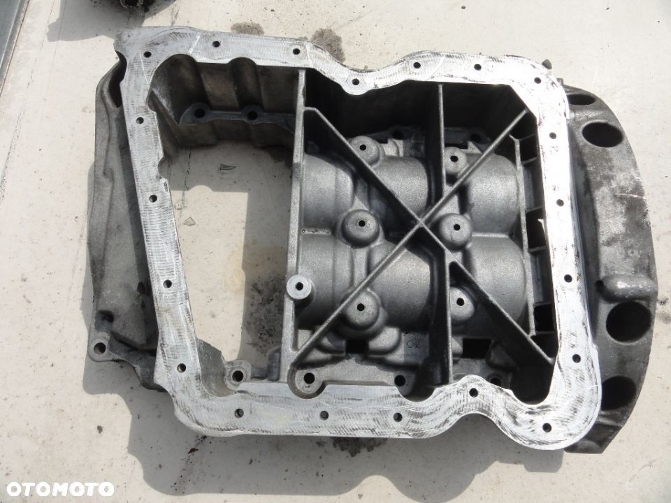 MISKA OLEJOWA MASTER MOVANO III 2.3 DCI 8200600642 - 2