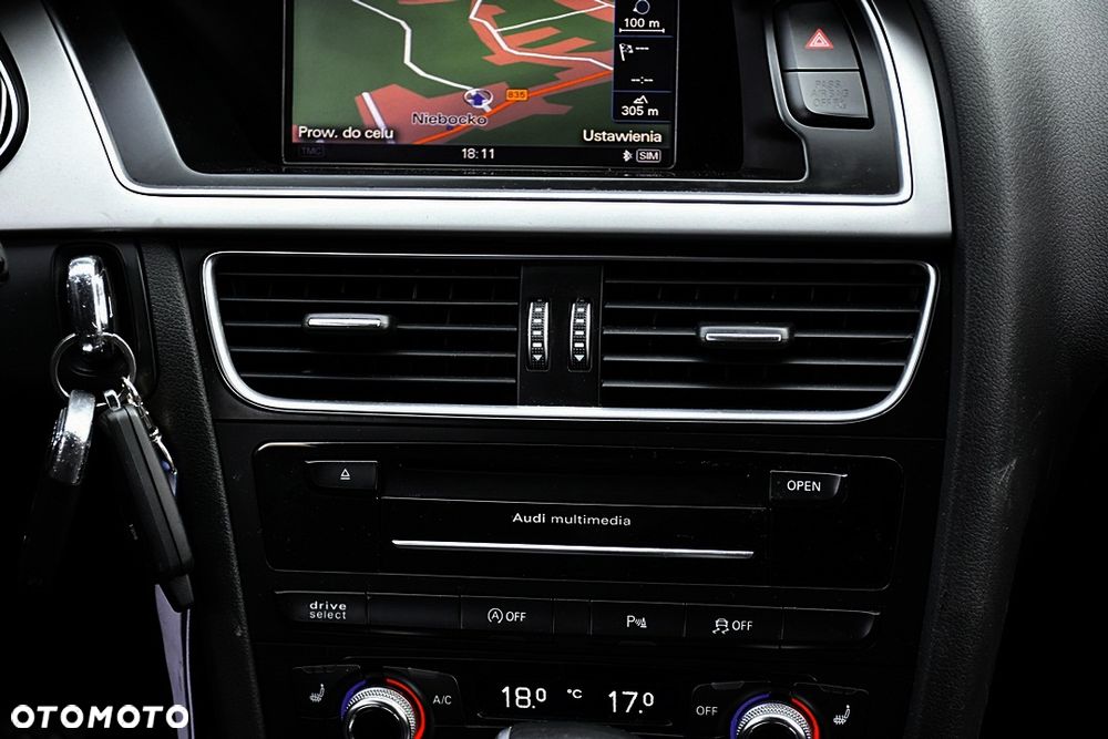 Audi A4 Avant 2.0 TDI DPF quattro S tronic S line Sportpaket - 25