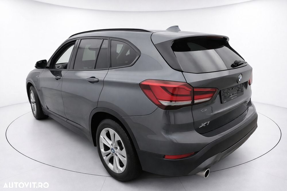 BMW X1 xDrive25e AT PHEV - 3
