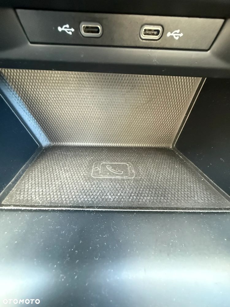 Volkswagen Golf 2.0 TDI SCR DSG Active - 20