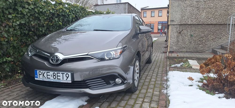 Toyota Auris 1.6 Premium - 3