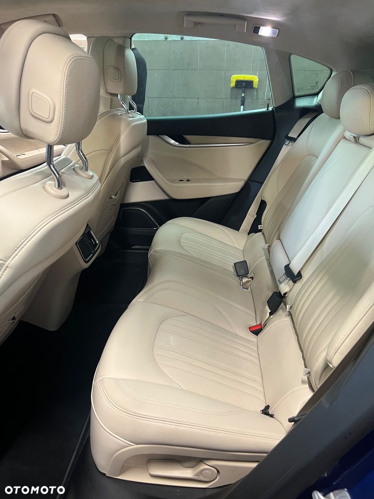 Maserati Levante Q4 - 11