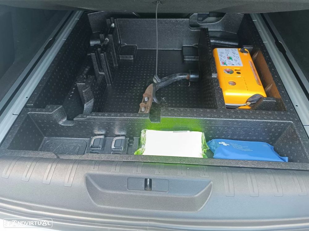 Peugeot 308 SW 1.6 BlueHDi Allure - 28