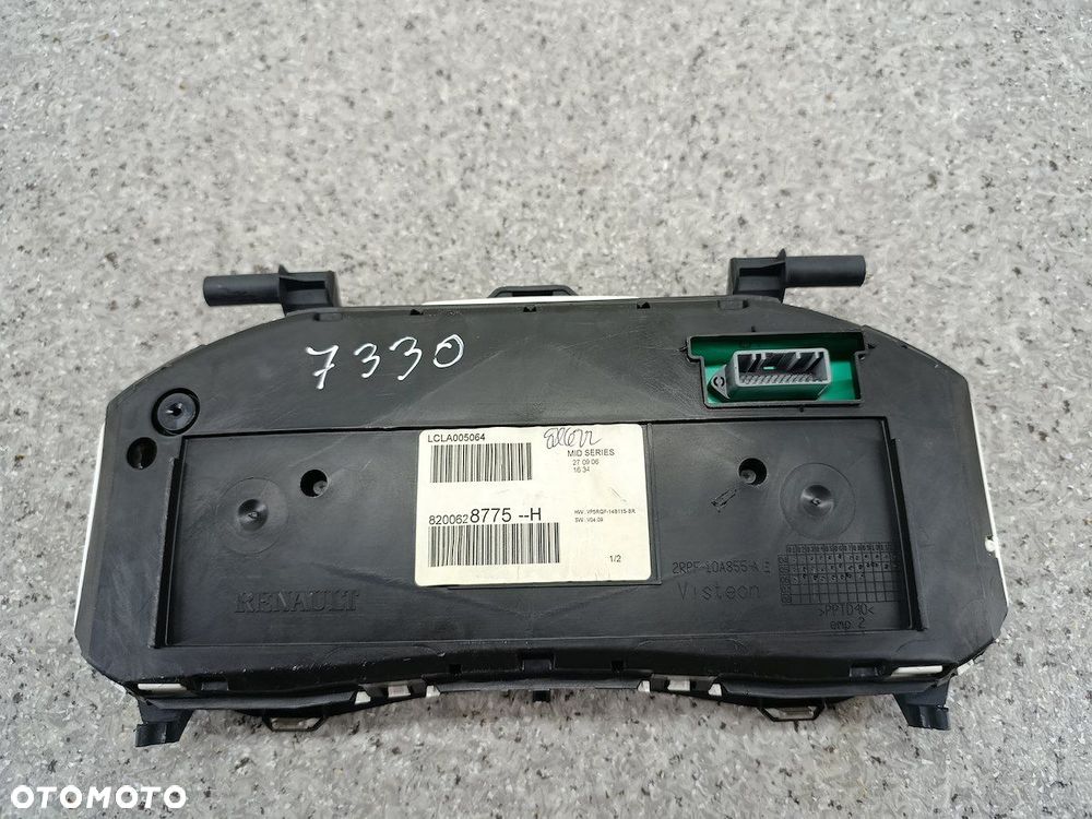 LICZNIK RENAULT CLIO III 8200628775 VISTEON 1.2 16V - 4