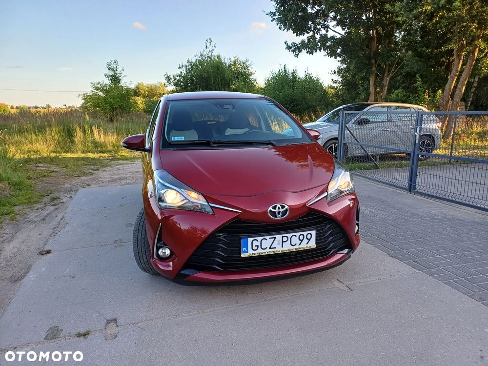 Toyota Yaris 1.5 Premium - 4