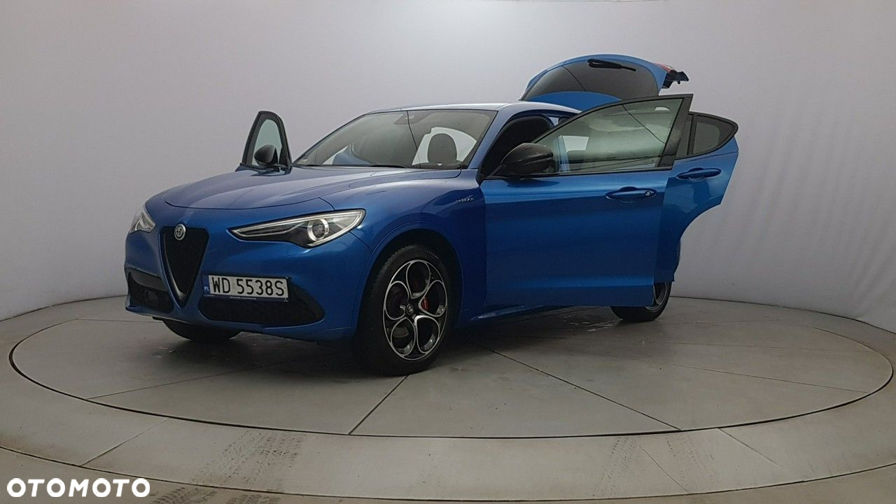 Alfa Romeo Stelvio - 10