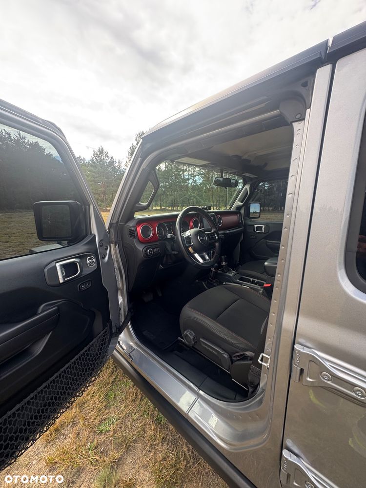Jeep Wrangler 3.6 Unlim Rubicon - 23