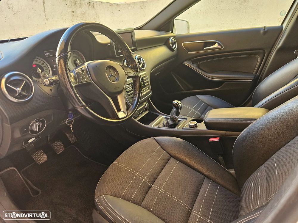 Mercedes-Benz A 180 CDI (BlueEFFICIENCY) Urban - 19