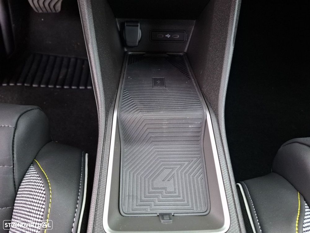 Renault 4 E-Tech 52 kWh Iconic Autonomia Conforto - 21