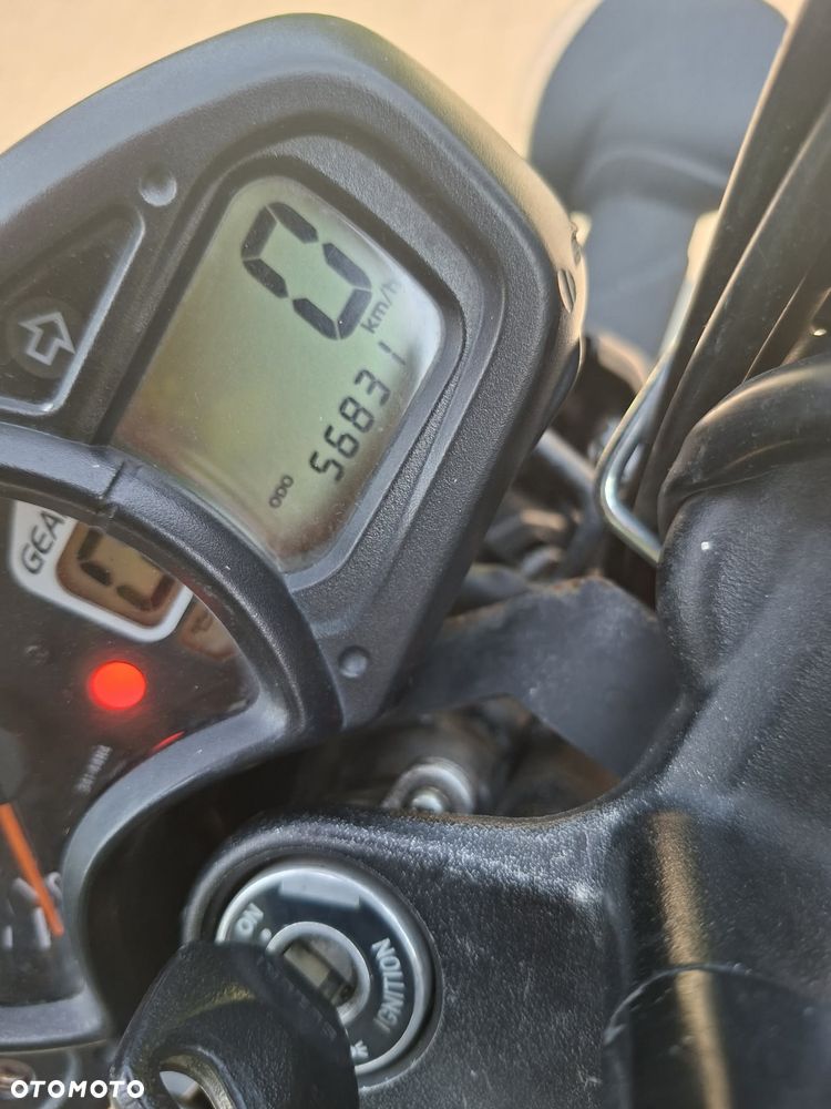 Suzuki Gladius - 1