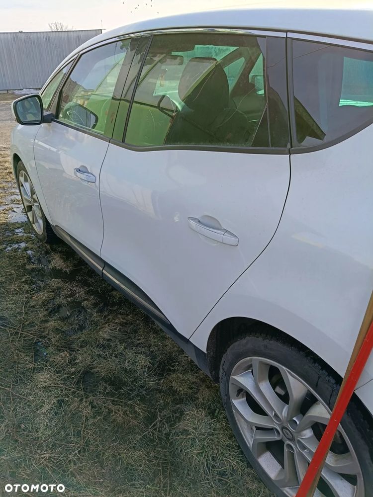 Renault Scenic ENERGY dCi 110 EDC BOSE EDITION - 16