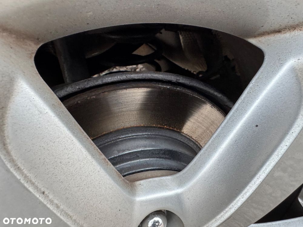 Toyota Urban Cruiser - 11