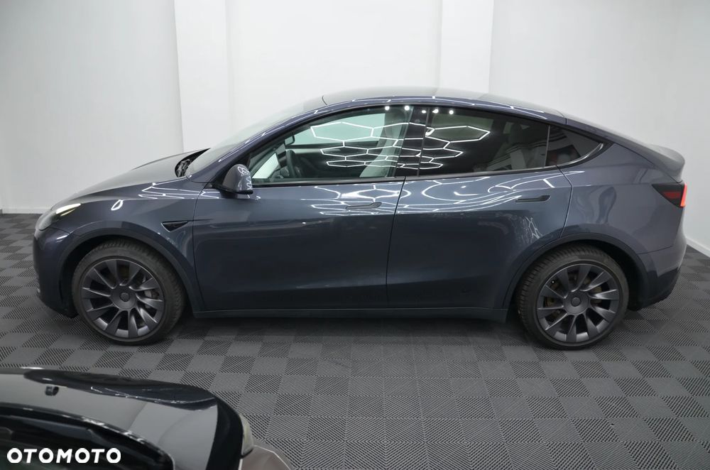 Tesla Model Y Long Range Dual Motor AWD - 5