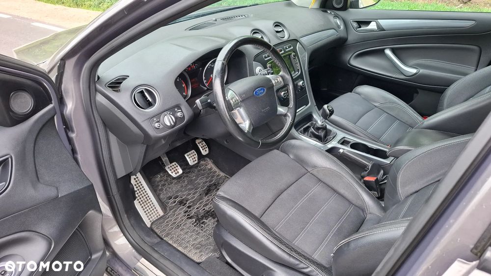 Ford Mondeo 2.0 TDCi Ambiente - 11