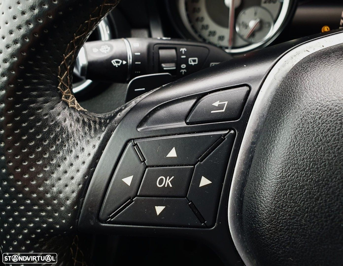 Mercedes-Benz GLA 220 CDI 4Matic 7G-DCT Urban - 10