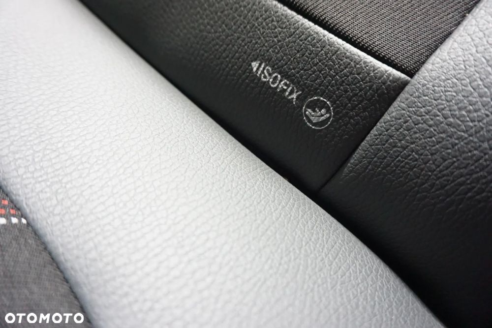 Opel Corsa 1.2 16V Cosmo - 27