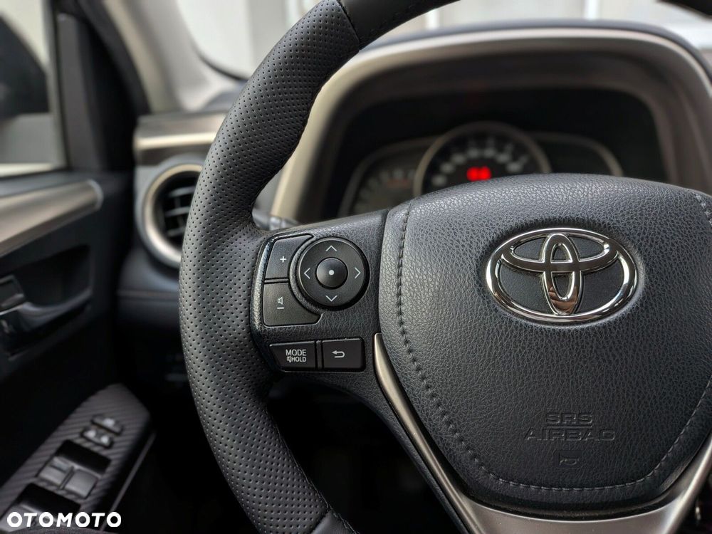 Toyota RAV4 2.0 D-4D Premium 4x2 - 21