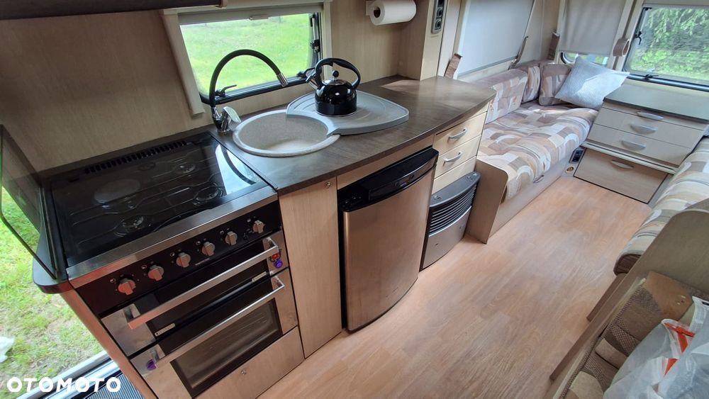 SWIFT Sterling Europa 520 - 9