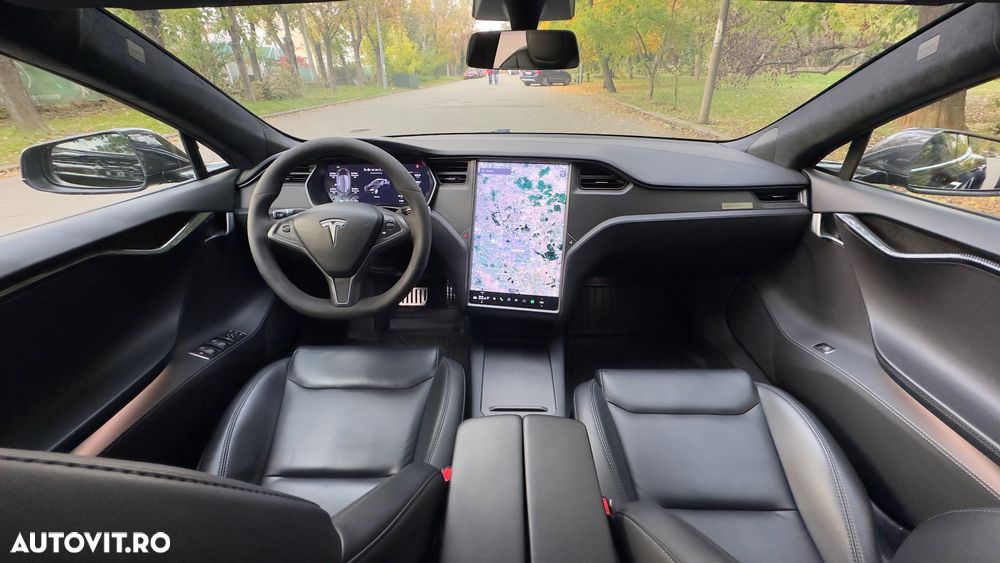 Tesla Model S - 15