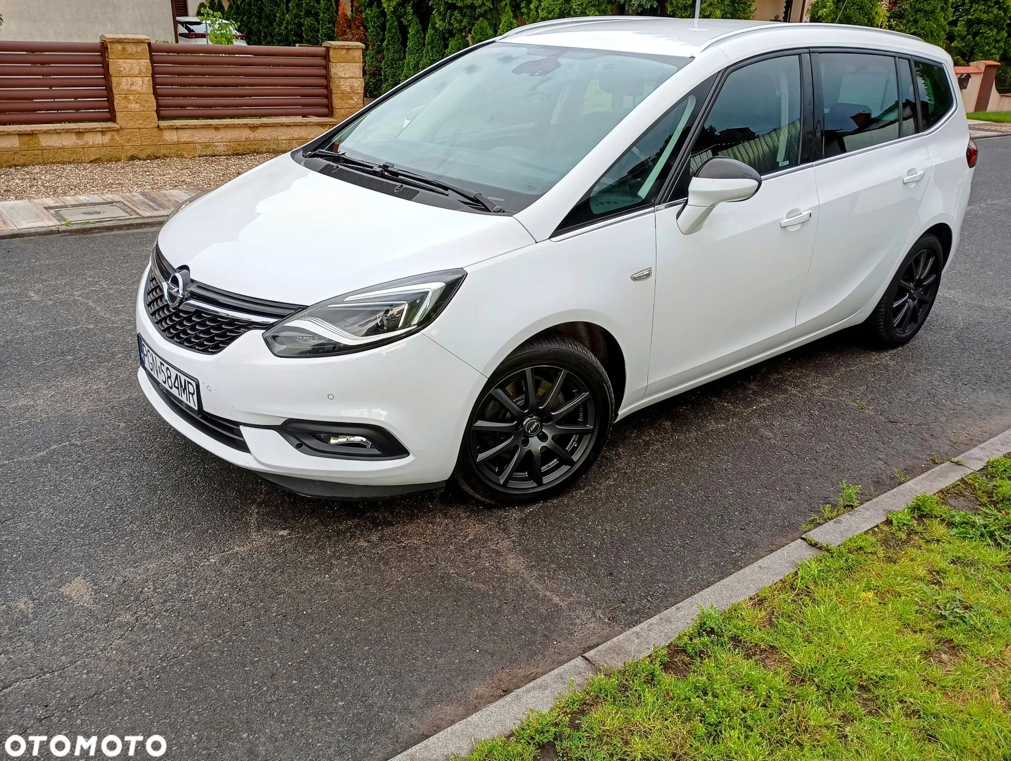 Opel Zafira 2.0 D (CDTI ecoFLEX) Start/Stop Active - 1