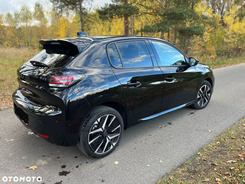 Peugeot 208 1.2 mHEV Allure - 17