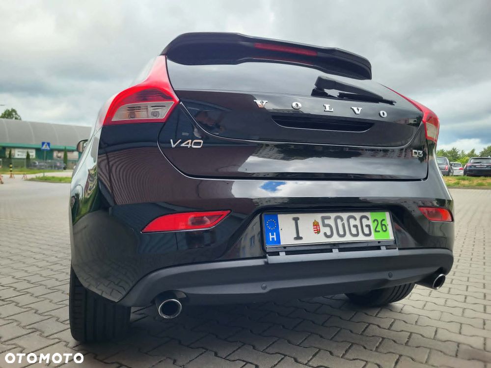 Volvo V40 D3 Geartronic Momentum - 24