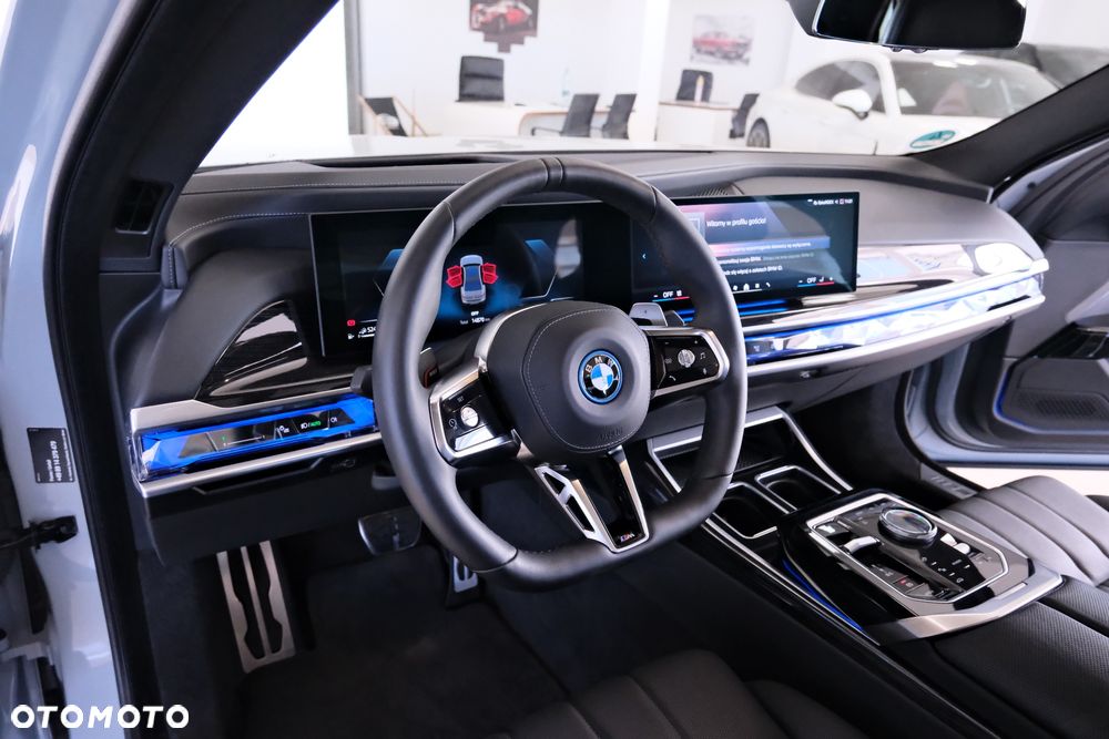 BMW Seria 7 - 24