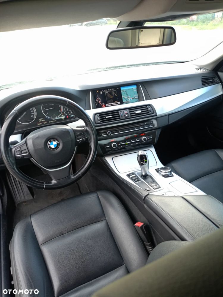 BMW Seria 5 518d Business Edition - 29